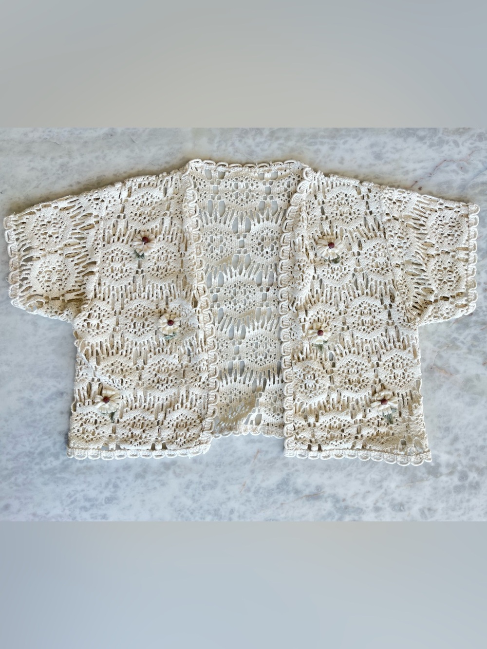 Cream Crochet cropped open cardigan 3D flowers wooden beads cottagecore boho